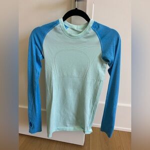 Lululemon Swifty Tech Sz 4